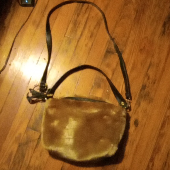 New w/o tags Furry purse - Picture 1 of 2